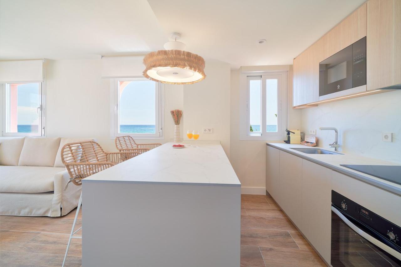 Sea Suite Beachfront Марбеля Екстериор снимка