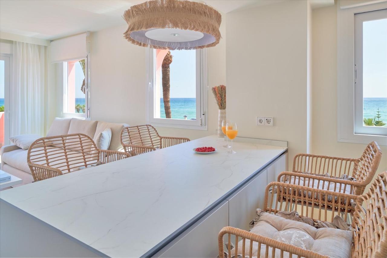 Sea Suite Beachfront Марбеля Екстериор снимка