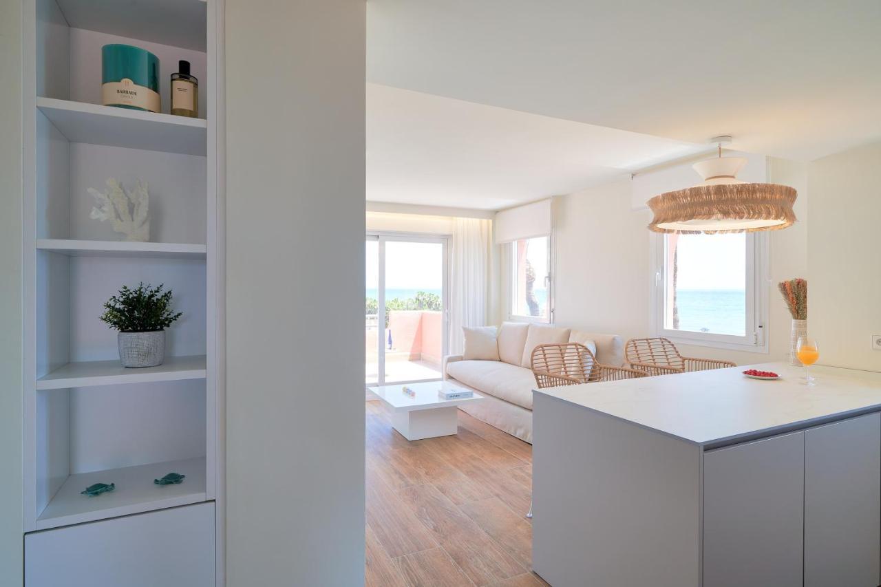 Sea Suite Beachfront Марбеля Екстериор снимка